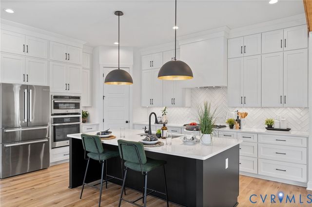 11513 Clear Bark Ln, Moseley, VA 23120