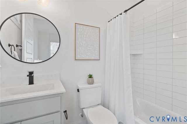 11513 Clear Bark Ln, Moseley, VA 23120