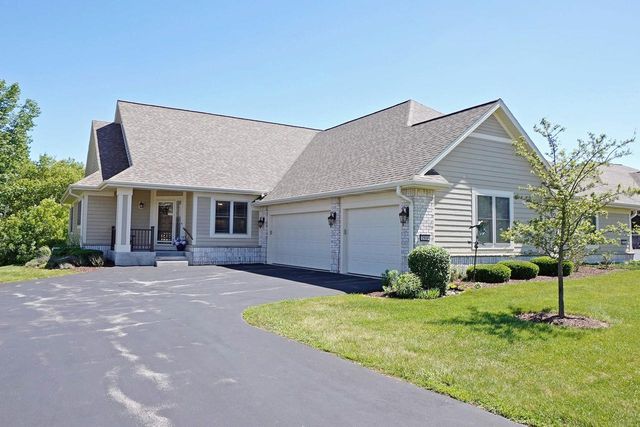 2914 W Villa DRIVE, Franklin, WI 53132