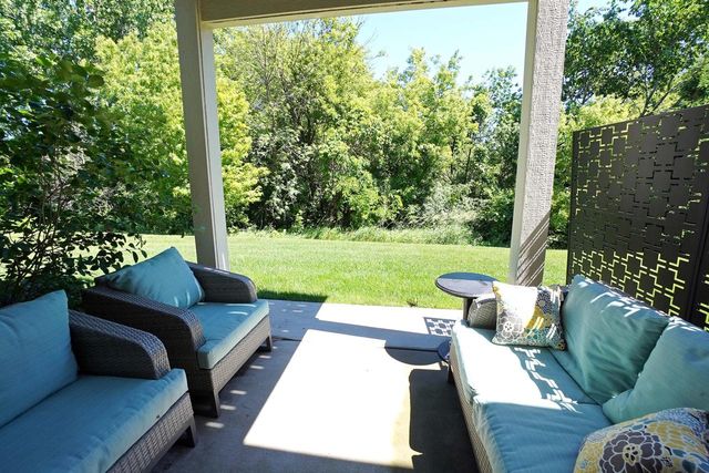 2914 W Villa DRIVE, Franklin, WI 53132