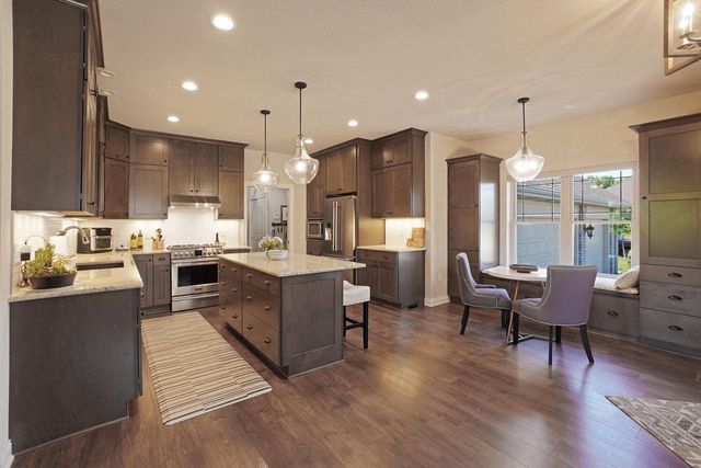 2914 W Villa DRIVE, Franklin, WI 53132