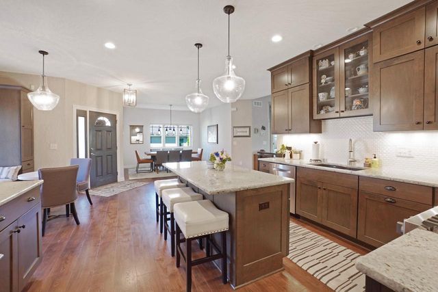 2914 W Villa DRIVE, Franklin, WI 53132