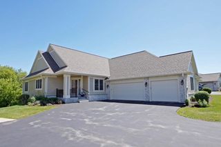 2914 W Villa DRIVE, Franklin, WI 53132