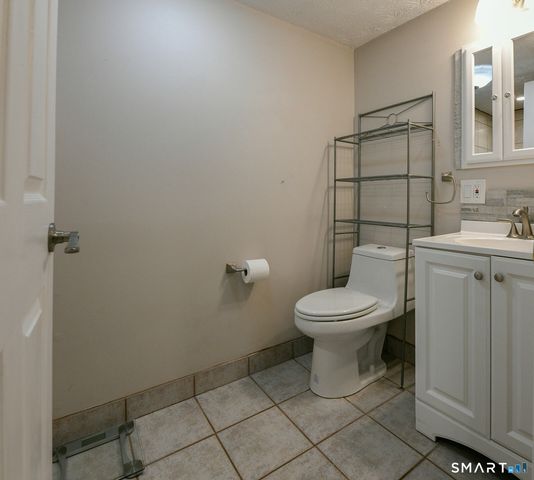 14 Currier Court 14, Cheshire, CT 06410