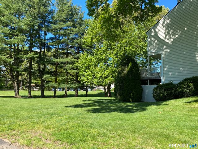 14 Currier Court 14, Cheshire, CT 06410
