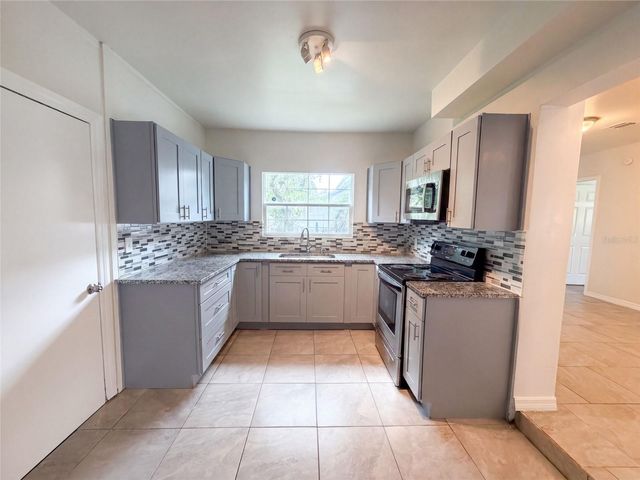 7117 N 50TH STREET, Tampa, FL 33617