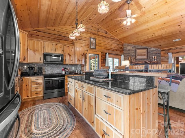 153 Brandy Ridge, Brevard, NC 28712