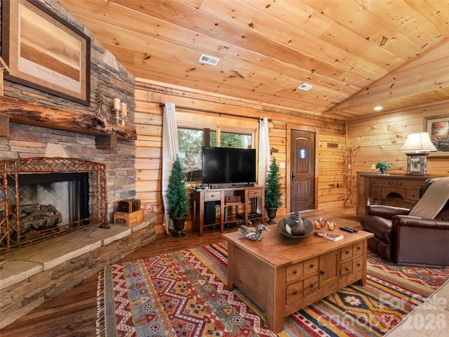 153 Brandy Ridge, Brevard, NC 28712