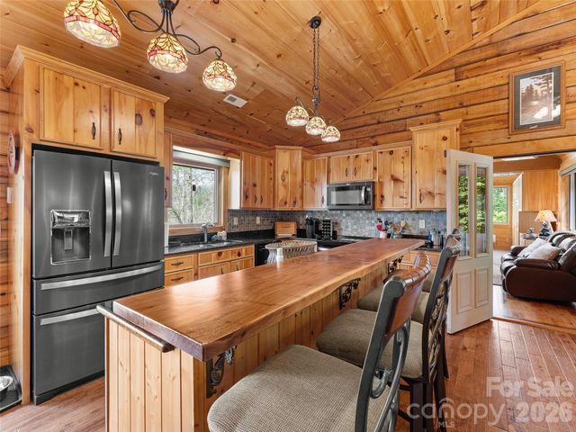 153 Brandy Ridge, Brevard, NC 28712