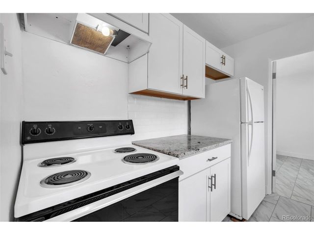2270 Poplar St, Denver, CO 80207