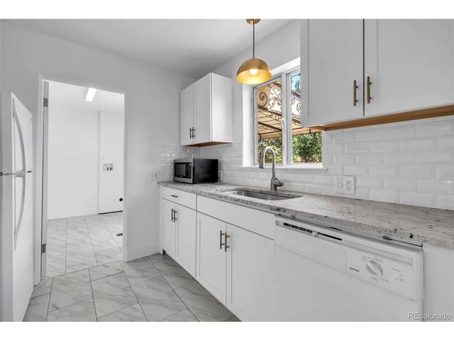 2270 Poplar St, Denver, CO 80207