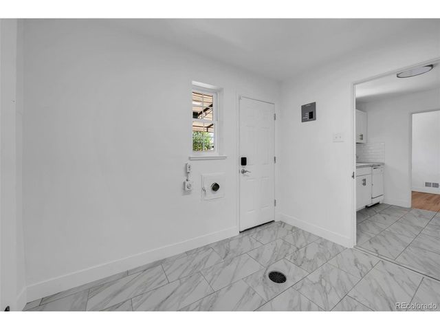 2270 Poplar St, Denver, CO 80207