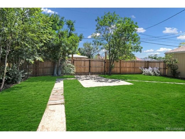 2270 Poplar St, Denver, CO 80207
