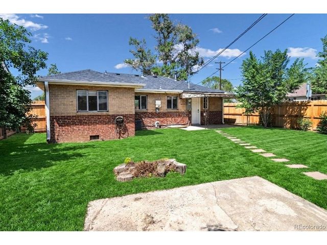 2270 Poplar St, Denver, CO 80207