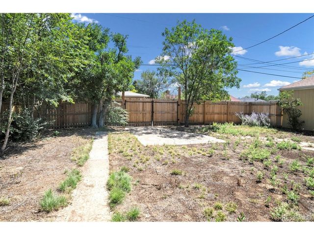 2270 Poplar St, Denver, CO 80207
