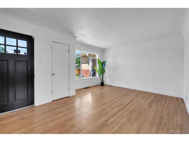 2270 Poplar St, Denver, CO 80207