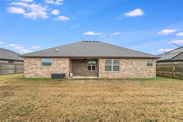 1904 18th Street, Bentonville, AR 72713