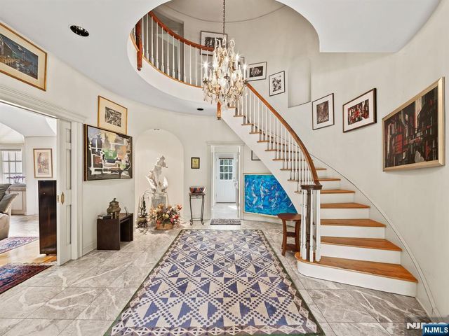 708 Ashmont Road, Franklin Lakes, NJ 07417
