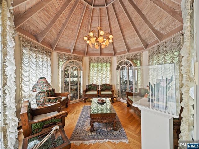 708 Ashmont Road, Franklin Lakes, NJ 07417