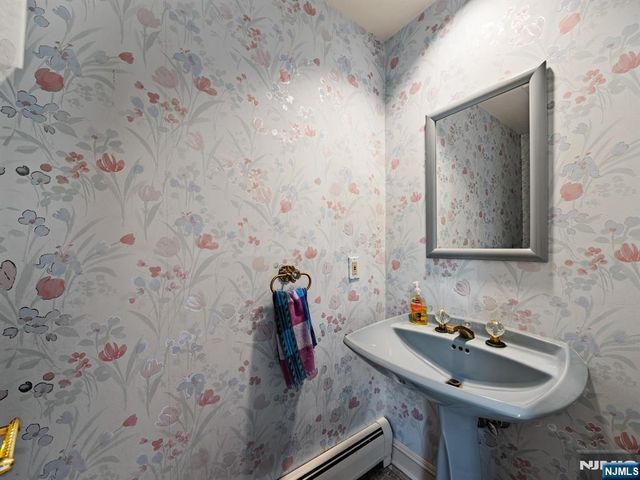 708 Ashmont Road, Franklin Lakes, NJ 07417