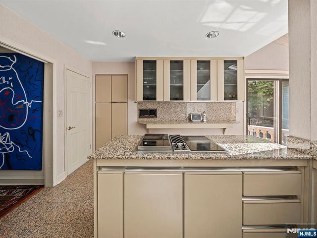 708 Ashmont Road, Franklin Lakes, NJ 07417