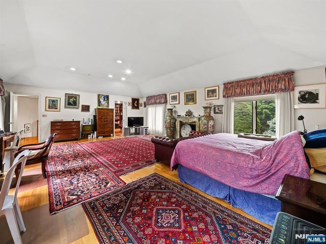 708 Ashmont Road, Franklin Lakes, NJ 07417