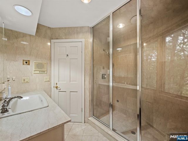708 Ashmont Road, Franklin Lakes, NJ 07417