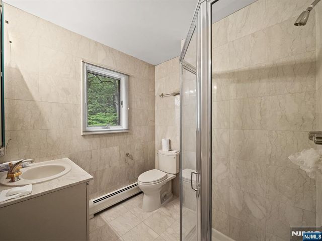708 Ashmont Road, Franklin Lakes, NJ 07417