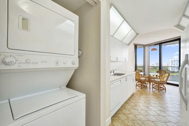 20281 E Country Club Dr 1703, Aventura, FL 33180