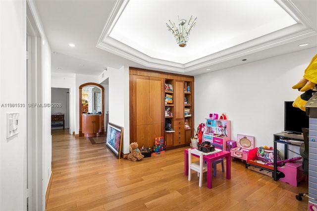 20281 E Country Club Dr 1703, Aventura, FL 33180