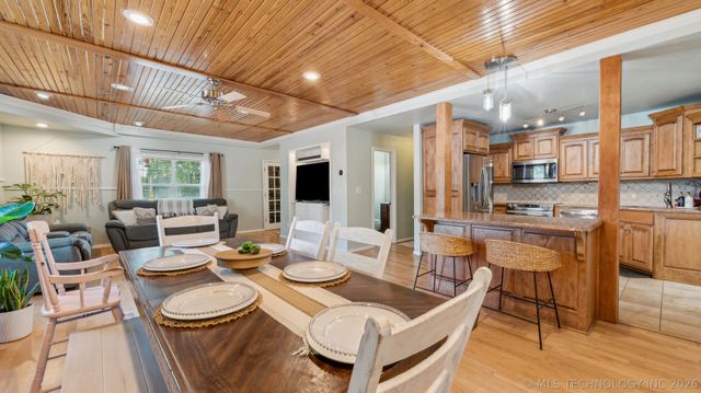 4212 W Stonehenge Drive, Cleveland, OK 74020