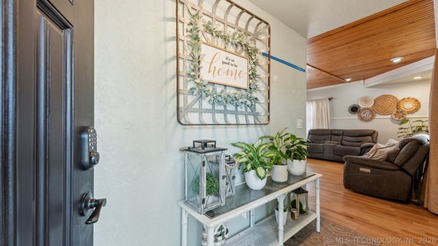 4212 W Stonehenge Drive, Cleveland, OK 74020