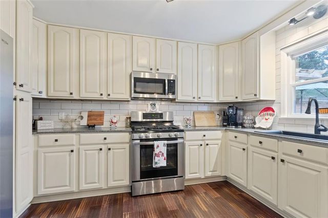 505 WYNCOURTNEY NE Drive, Atlanta, GA 30328