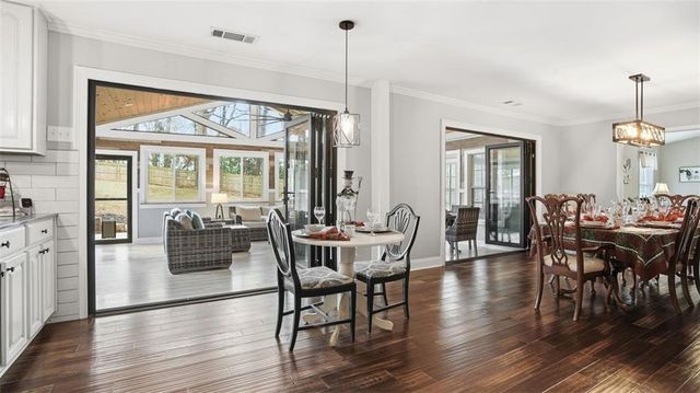 505 WYNCOURTNEY NE Drive, Atlanta, GA 30328