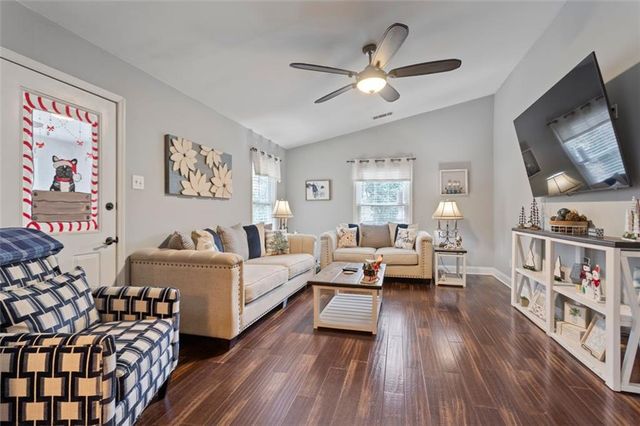 505 WYNCOURTNEY NE Drive, Atlanta, GA 30328