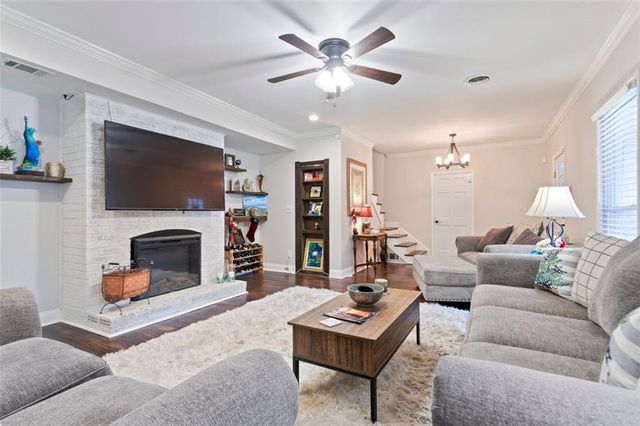 505 WYNCOURTNEY NE Drive, Atlanta, GA 30328