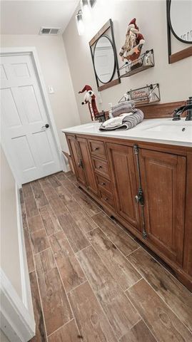 505 WYNCOURTNEY NE Drive, Atlanta, GA 30328