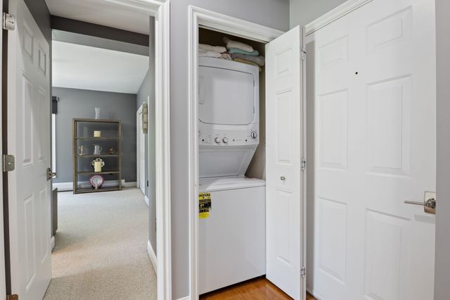 43 Cornwall St Apt E, Portsmouth, NH 03801