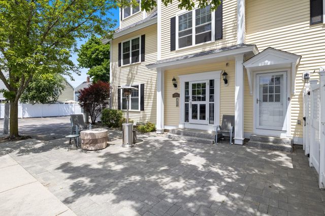 43 Cornwall St Apt E, Portsmouth, NH 03801