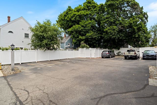 43 Cornwall St Apt E, Portsmouth, NH 03801