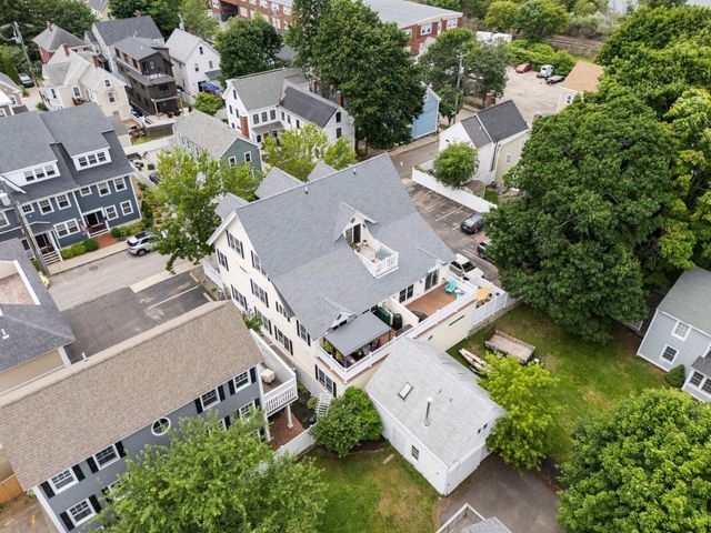 43 Cornwall St Apt E, Portsmouth, NH 03801