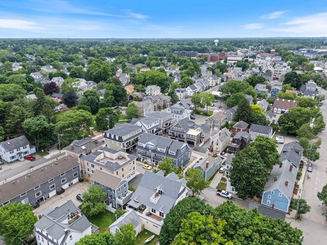 43 Cornwall St Apt E, Portsmouth, NH 03801