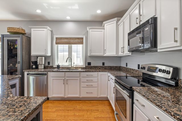 43 Cornwall St Apt E, Portsmouth, NH 03801