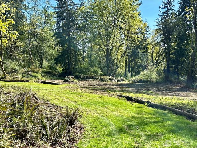 4236 Goatsbeard Lane, Clinton, WA 98236