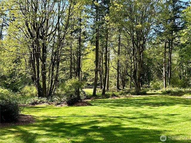 4236 Goatsbeard Lane, Clinton, WA 98236