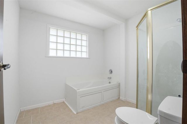 4703 W Quail Hollow Drive, Lake Charles, LA 70605