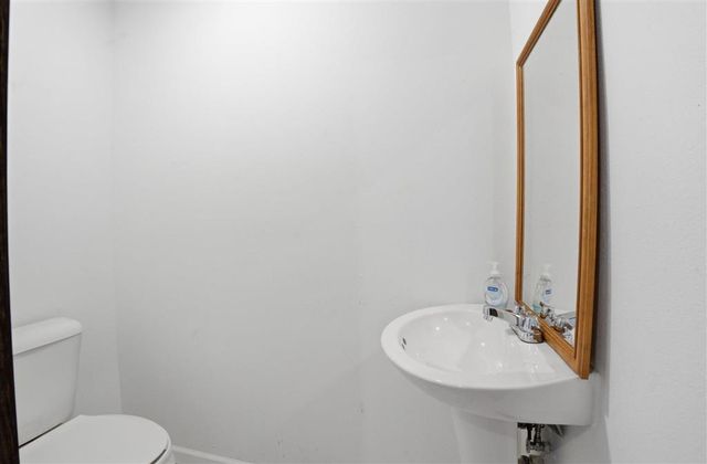 4703 W Quail Hollow Drive, Lake Charles, LA 70605