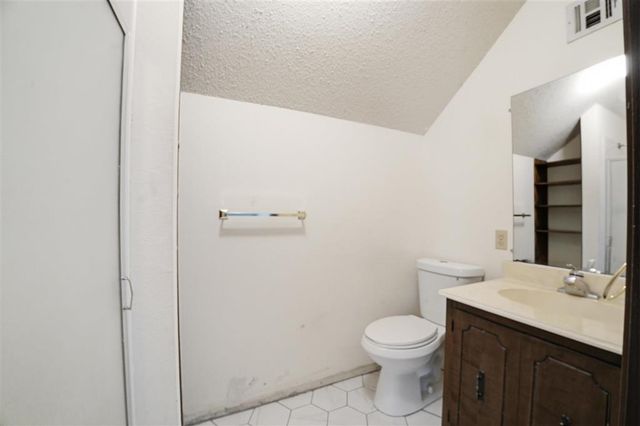 4703 W Quail Hollow Drive, Lake Charles, LA 70605