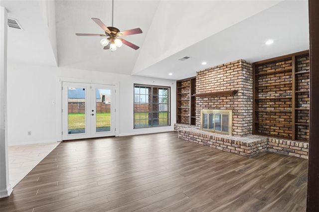 4703 W Quail Hollow Drive, Lake Charles, LA 70605