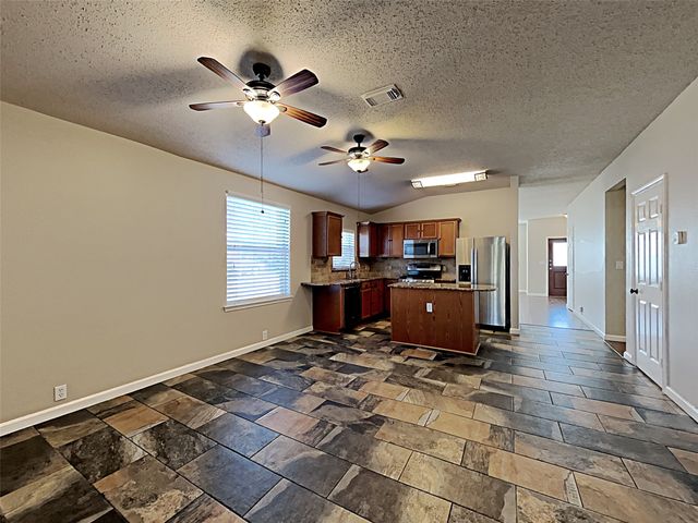 1803 Dartmouth Drive, Glenn Heights, TX 75154